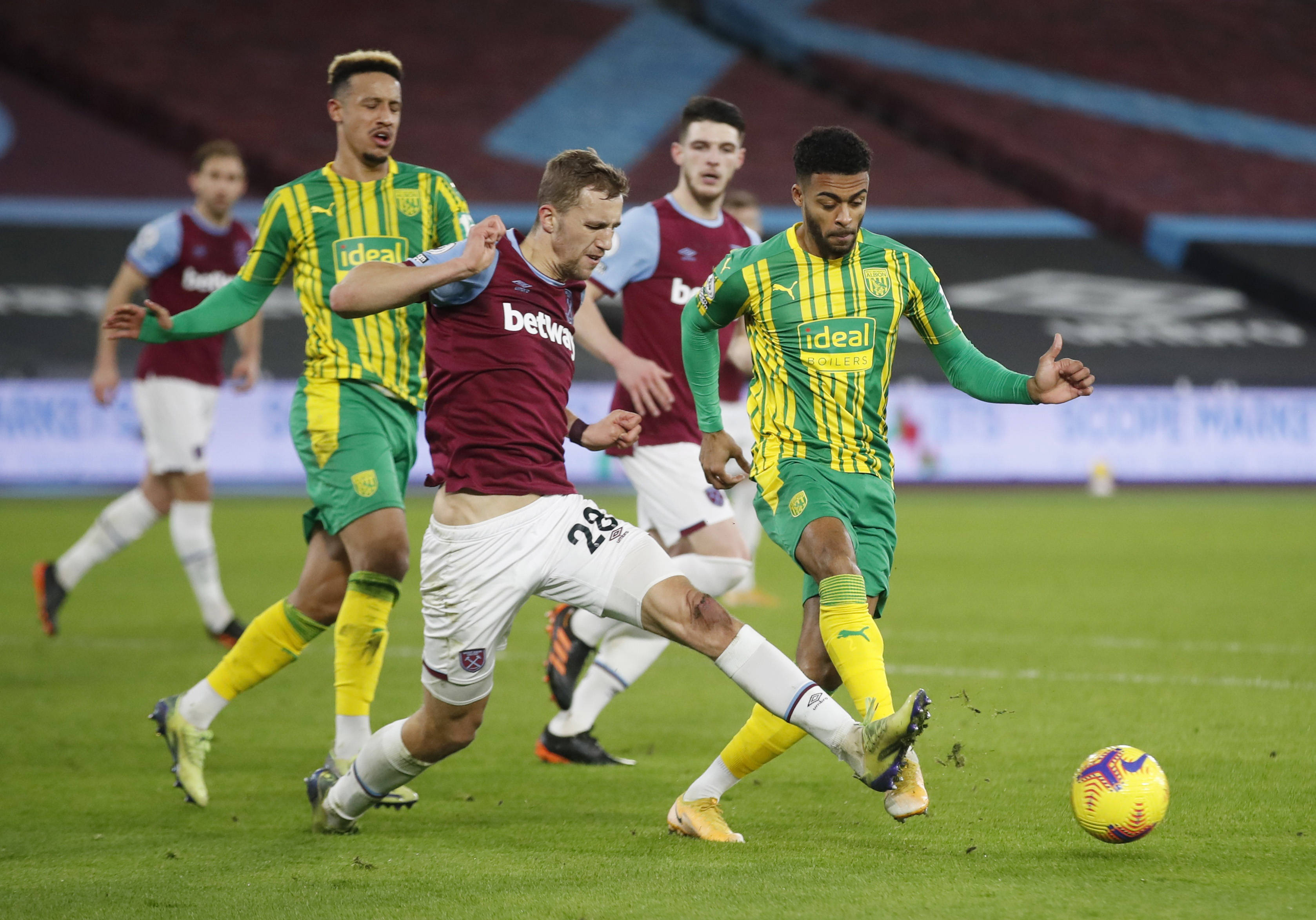 两端上更加 两端上更加